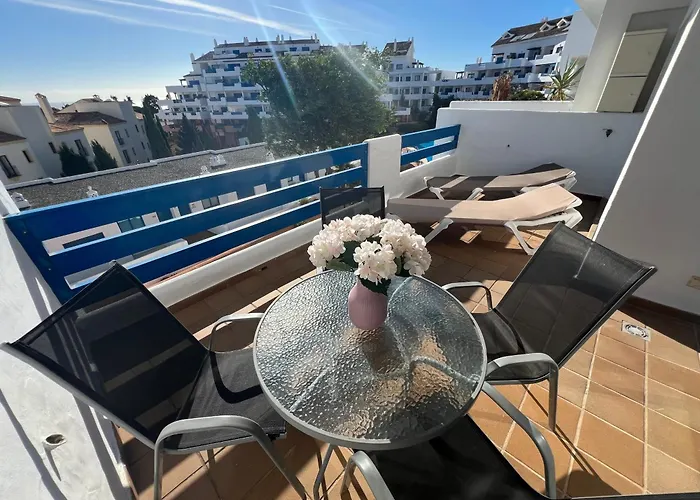 2 Bedrooms Sea And Pool View Apt In Duquesa Golf & Gardens Manilva