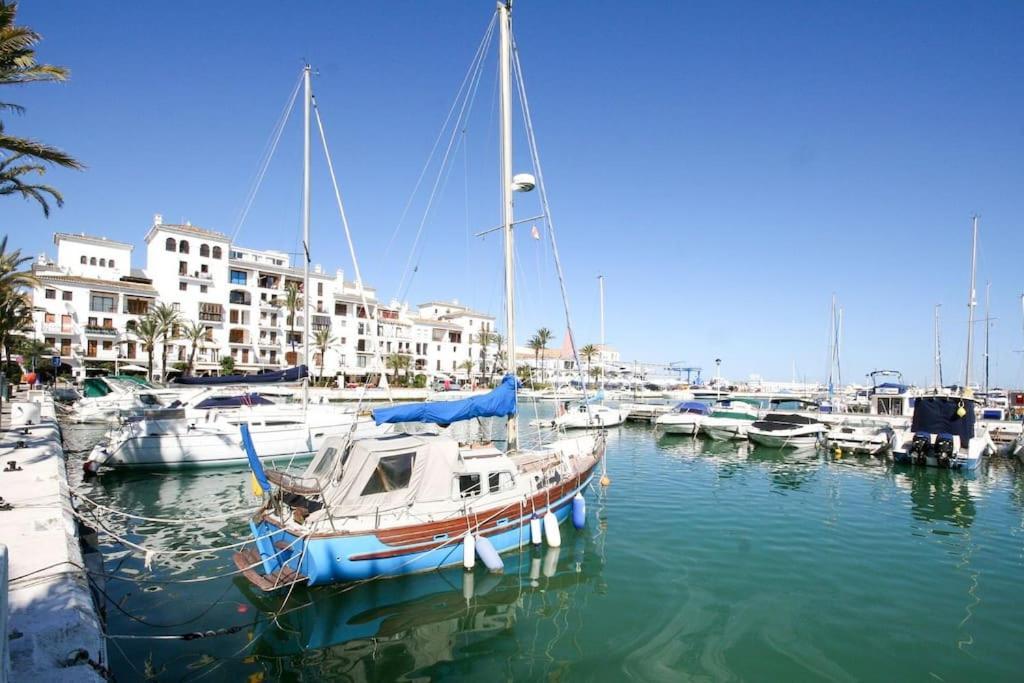 Appartement 2 Bedrooms Sea And Pool View In Duquesa Golf & Gardens Manilva *