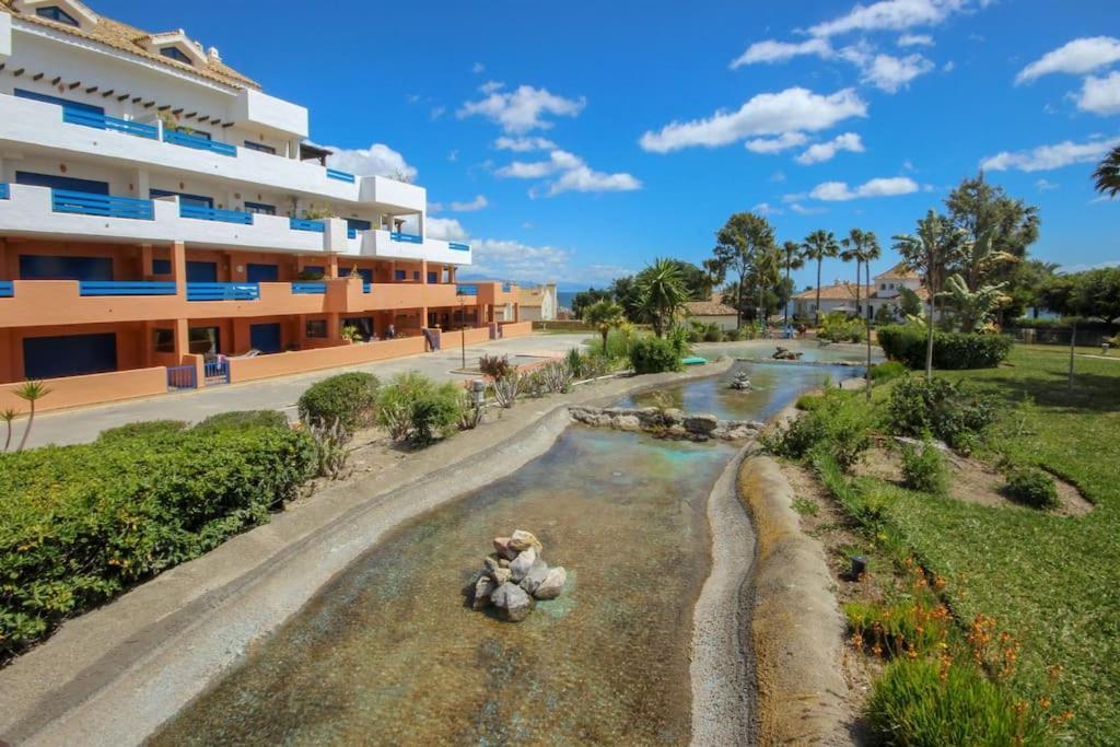Appartement 2 Bedrooms Sea And Pool View In Duquesa Golf & Gardens Manilva Castillo de Sabinillas