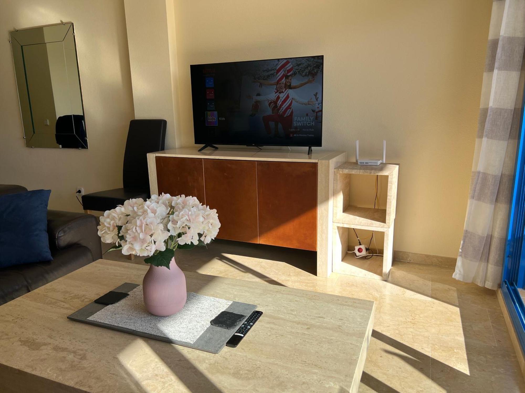 2 Bedrooms Sea And Pool View In Duquesa Golf & Gardens Manilva