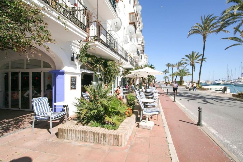 Apartment 2 Bedrooms Sea And Pool View In Duquesa Golf & Gardens Manilva