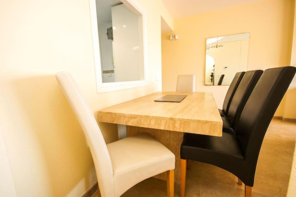 2 Bedrooms Sea And Pool View In Duquesa Golf & Gardens Manilva Apartment