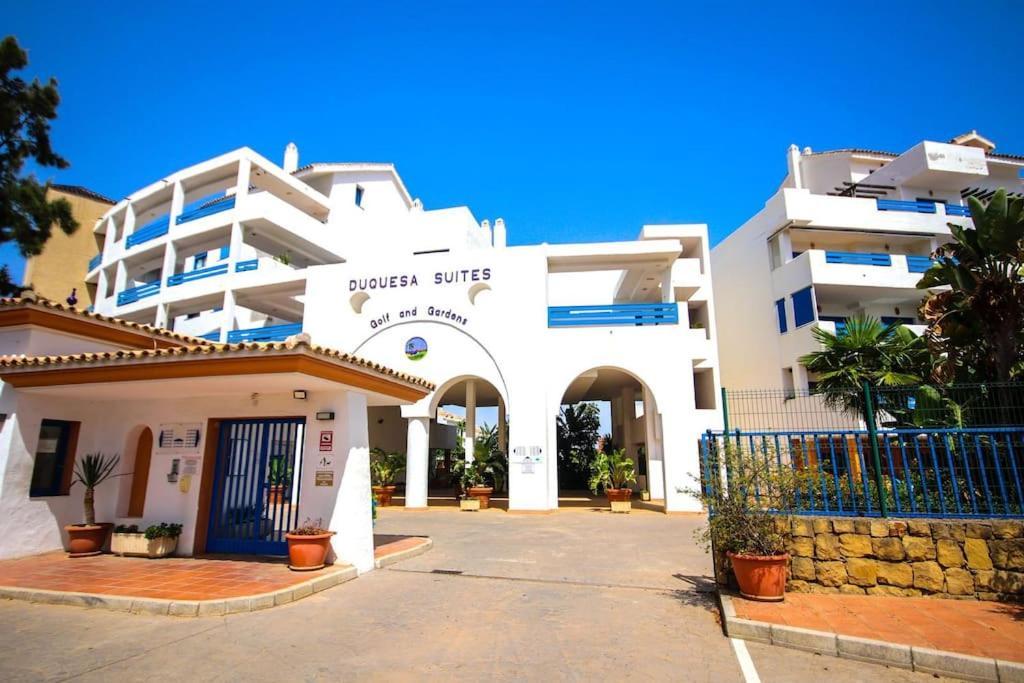 2 Bedrooms Sea And Pool View In Duquesa Golf & Gardens Manilva