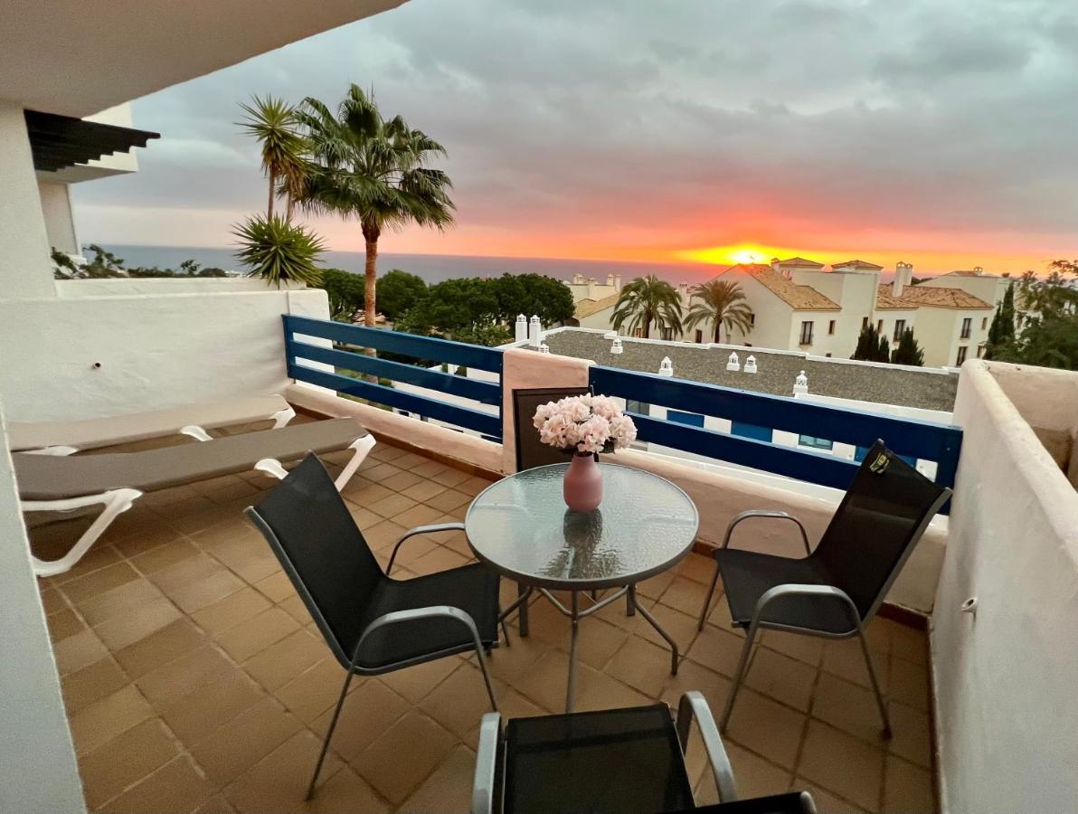 2 Bedrooms Sea And Pool View In Duquesa Golf & Gardens Manilva Apartment Castillo de Sabinillas